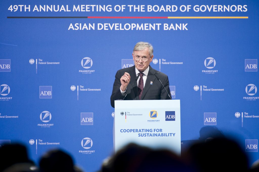 Horst Köhler at the Asian Development Bank’s annual convention, Frankfurt, August 2016 (courtesy of the BMZ / Photothek).